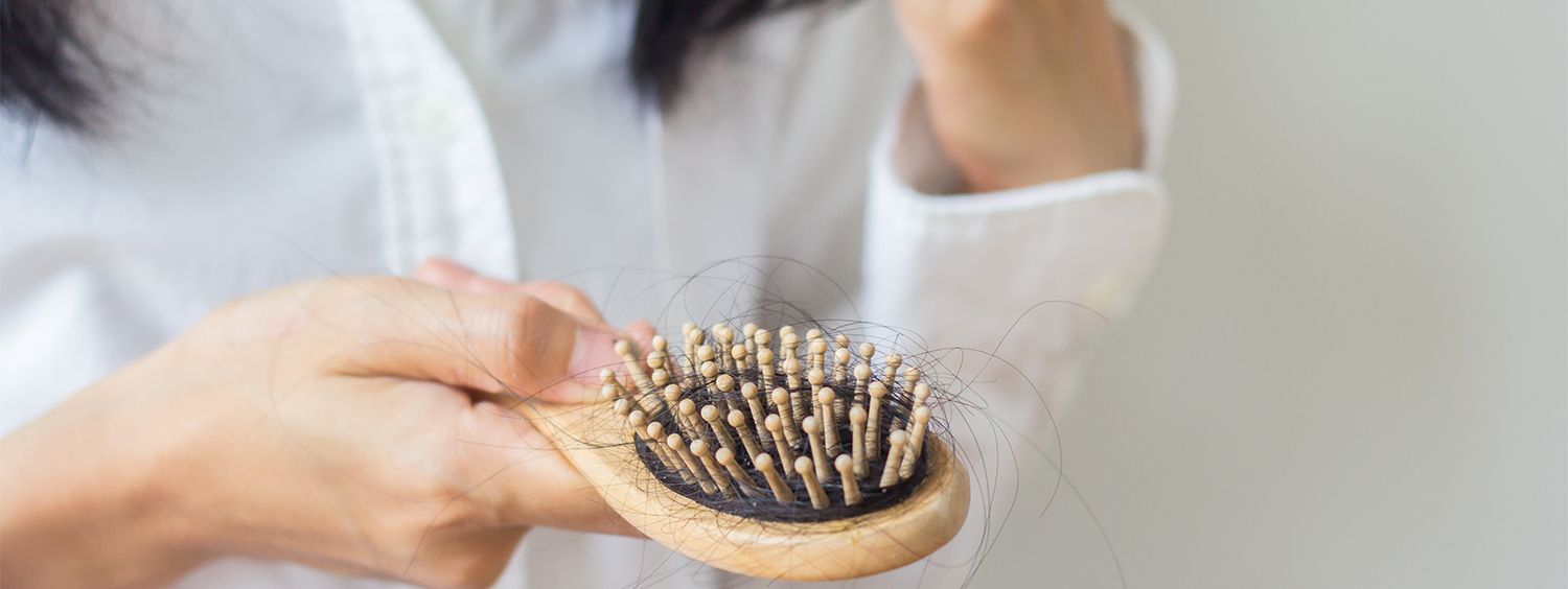 Haarausfall Was Frauen Wissen Sollten