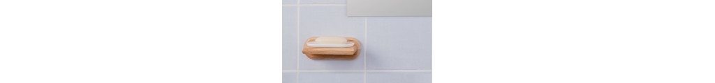 Fixer Un Miroir Ou Un Porte Savon