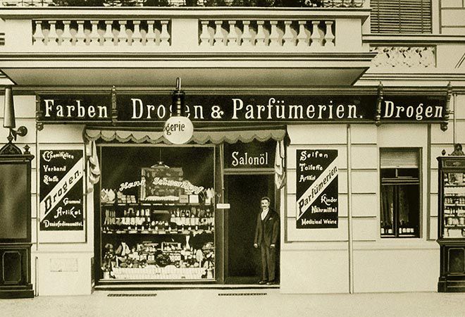 Kleine Drogerie von Hans Schwarzkopf in Berlin.