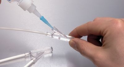 Cyanoacrylate (CA) Glue Storage and Dispensing Using Syringes