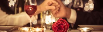 Set the table for any occasion. Romantic dinner 