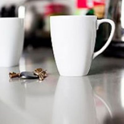 ¿Cómo reparar una taza rota?