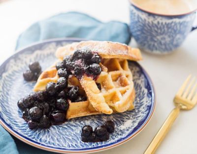 Blueberry waﬄes