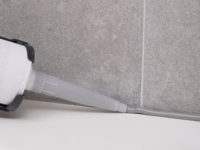 Grey caulk: The classy solution for kitchens and bathrooms