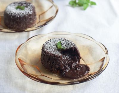 Molten chocolate cake