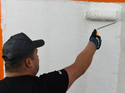 Водоустойчива фасадна боя: цветен слой с трайна защита