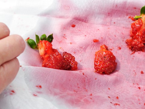 Enlever Les Taches De Fruits: Prends Ta Dose De Vitamines, Mais Élimine Les  Taches!