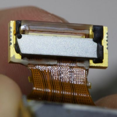 Émetteur-récepteur optique : Renforcement et collage des circuits imprimés souples