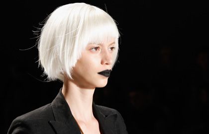 Λευκά μαλλιά