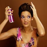 Saç Spreyi Nasıl Uygulanır 