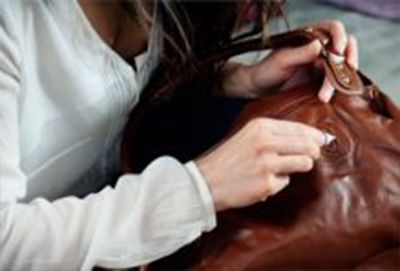 How to Repair Leather Handbags