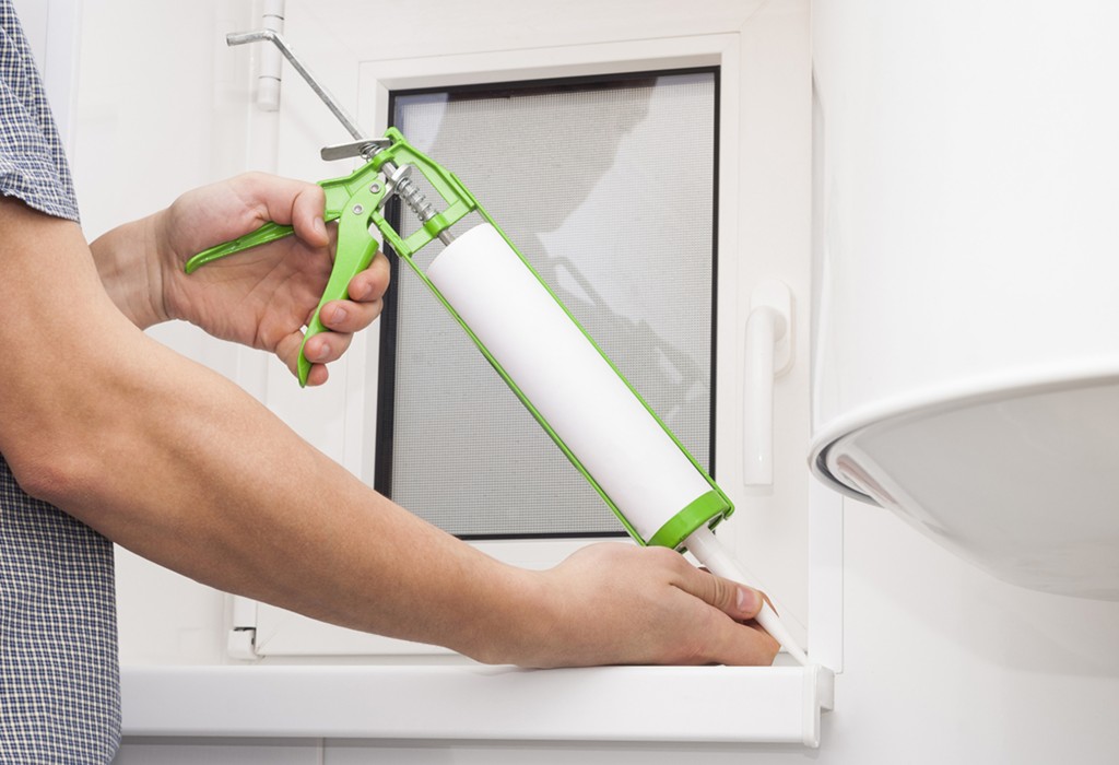 The Best Tricks How To Remove Caulk - How To Strip Bathroom Sealant