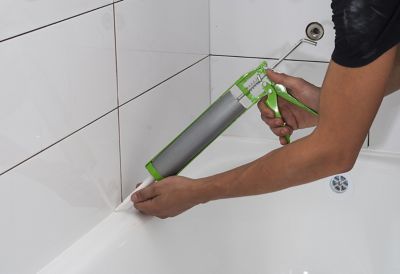 Best way to remove on sale old silicone from bath