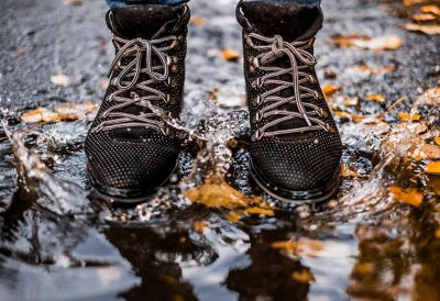 Shoe Glue? The Best Glue for Shoes to Repair Soles, Boots & Heels!