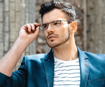 Short Hair with Glasses: Style Tips for Men