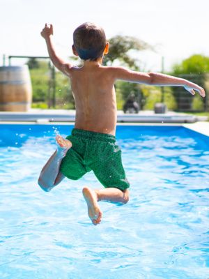 How to wash your swimsuits