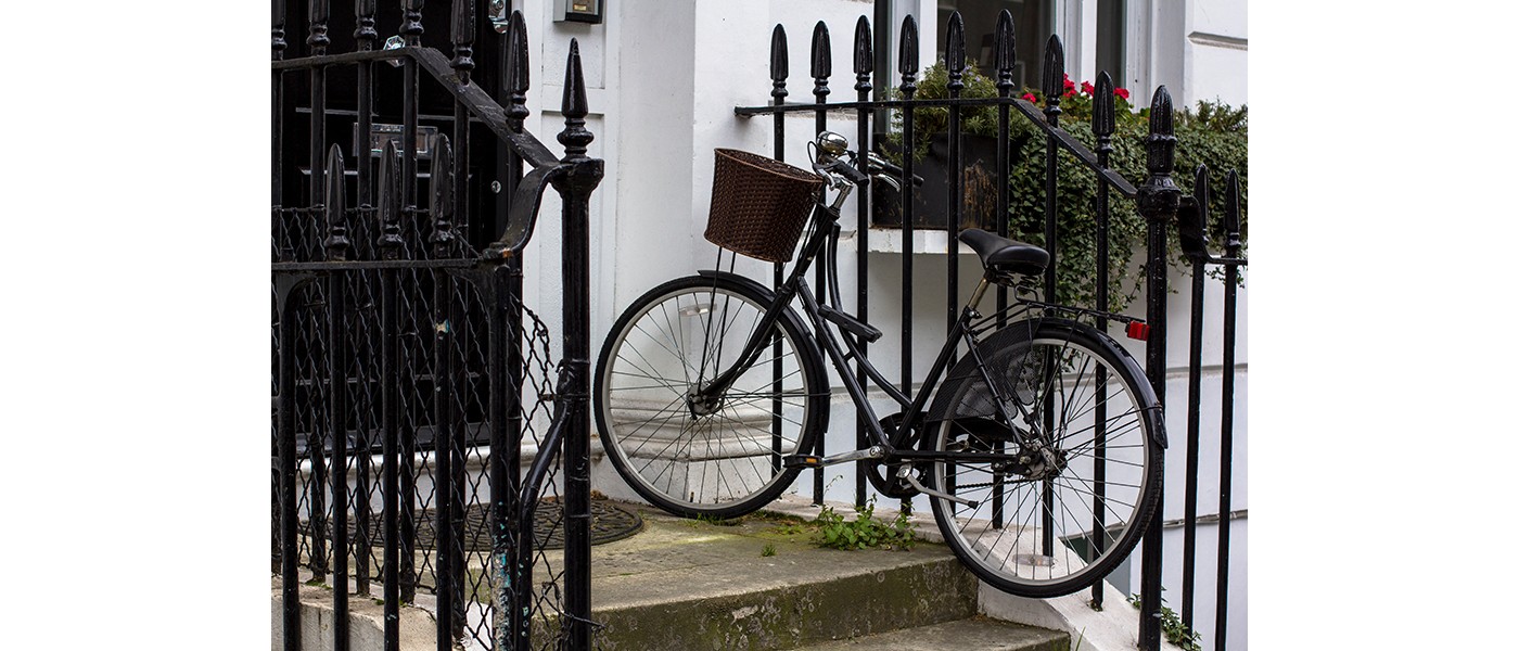 Resetting masonry anchors in a loose porch railing