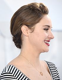 Istruzioni Per La Realizzazione Dell Acconciatura Con Treccia Su Capelli Corti Di Shailene Woodley