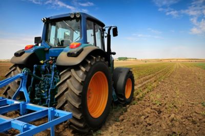 imagen decorativa de equipos agrícolas