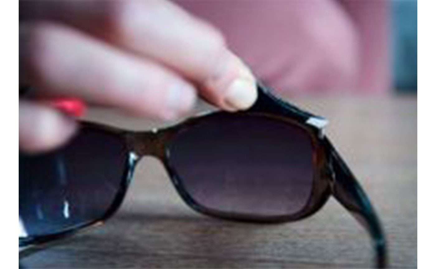 How to fix eyeglasses?