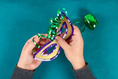 DIY mermaid masks: Carnival crafts that will turn heads!&nbsp;