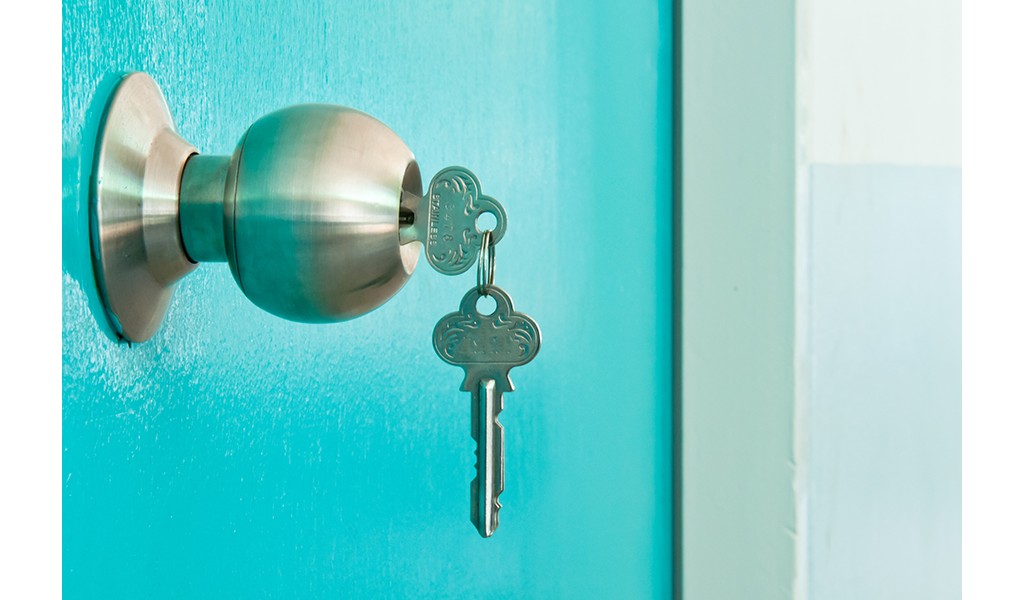 Tightening A Lockset