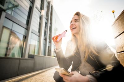 Revestimento para selagem a frio reciclável e certificado para embalagens de papel